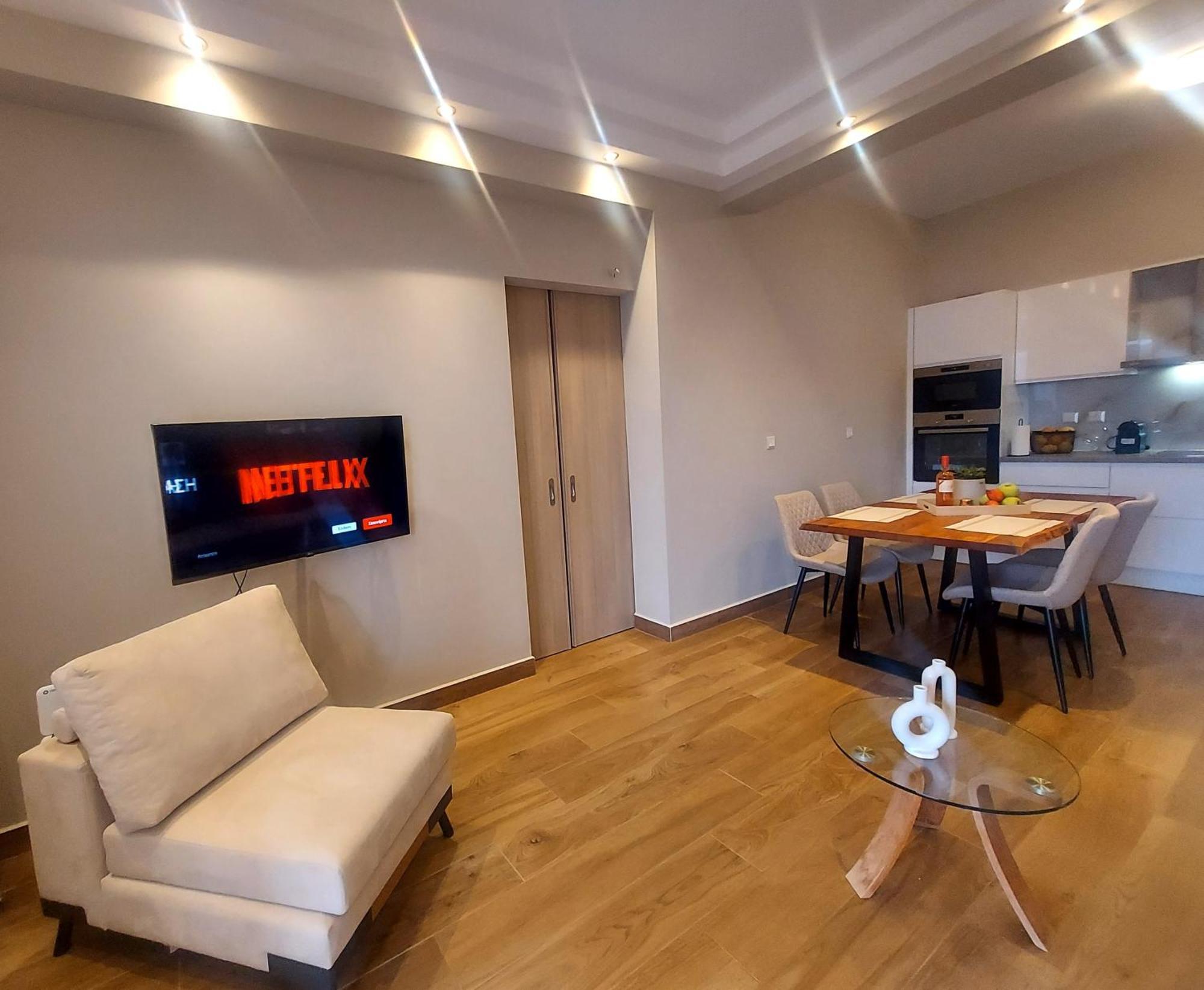 Adelinas' Apartment Αργοστόλι Εξωτερικό φωτογραφία