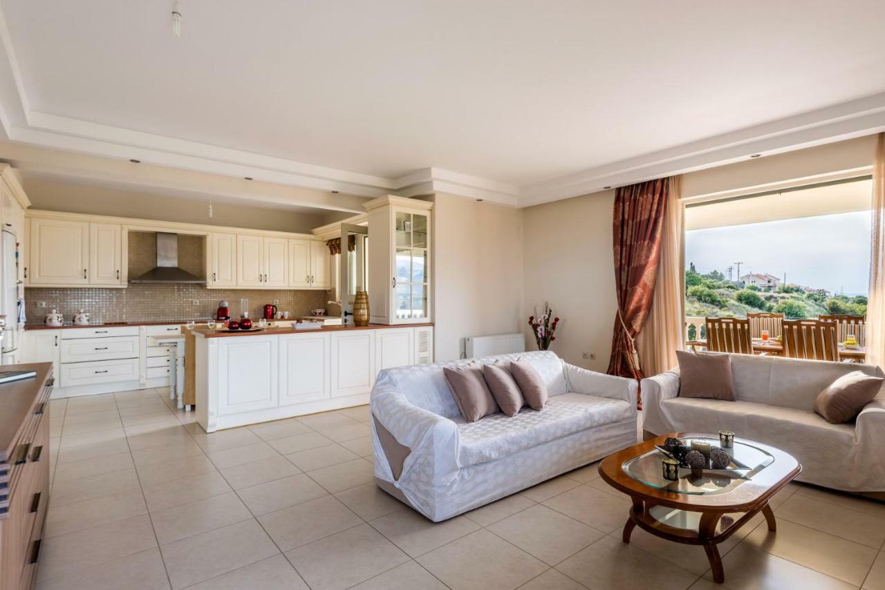 Adelinas' Apartment Αργοστόλι Εξωτερικό φωτογραφία